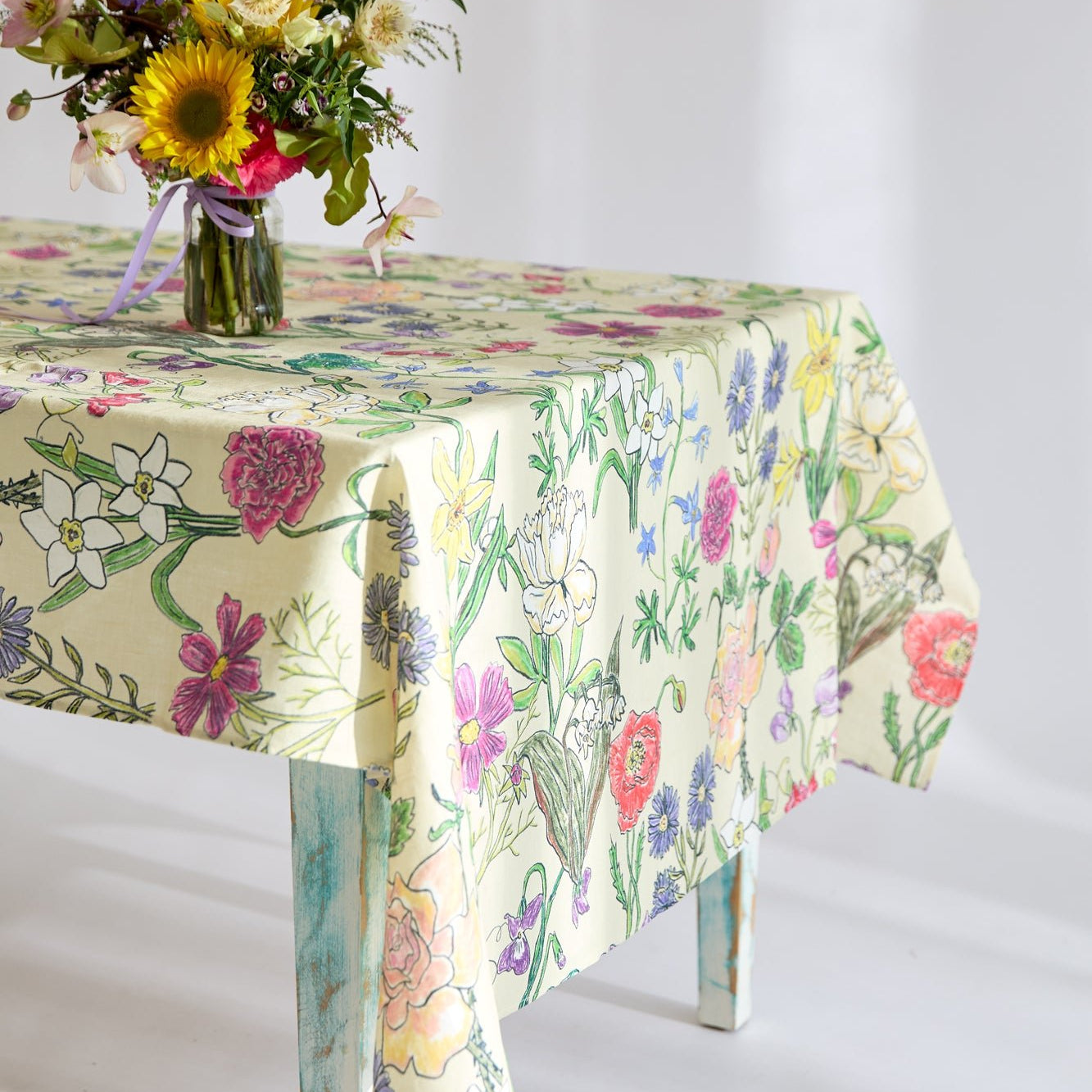 Birth flowers tablecloth - Dancing with juniper