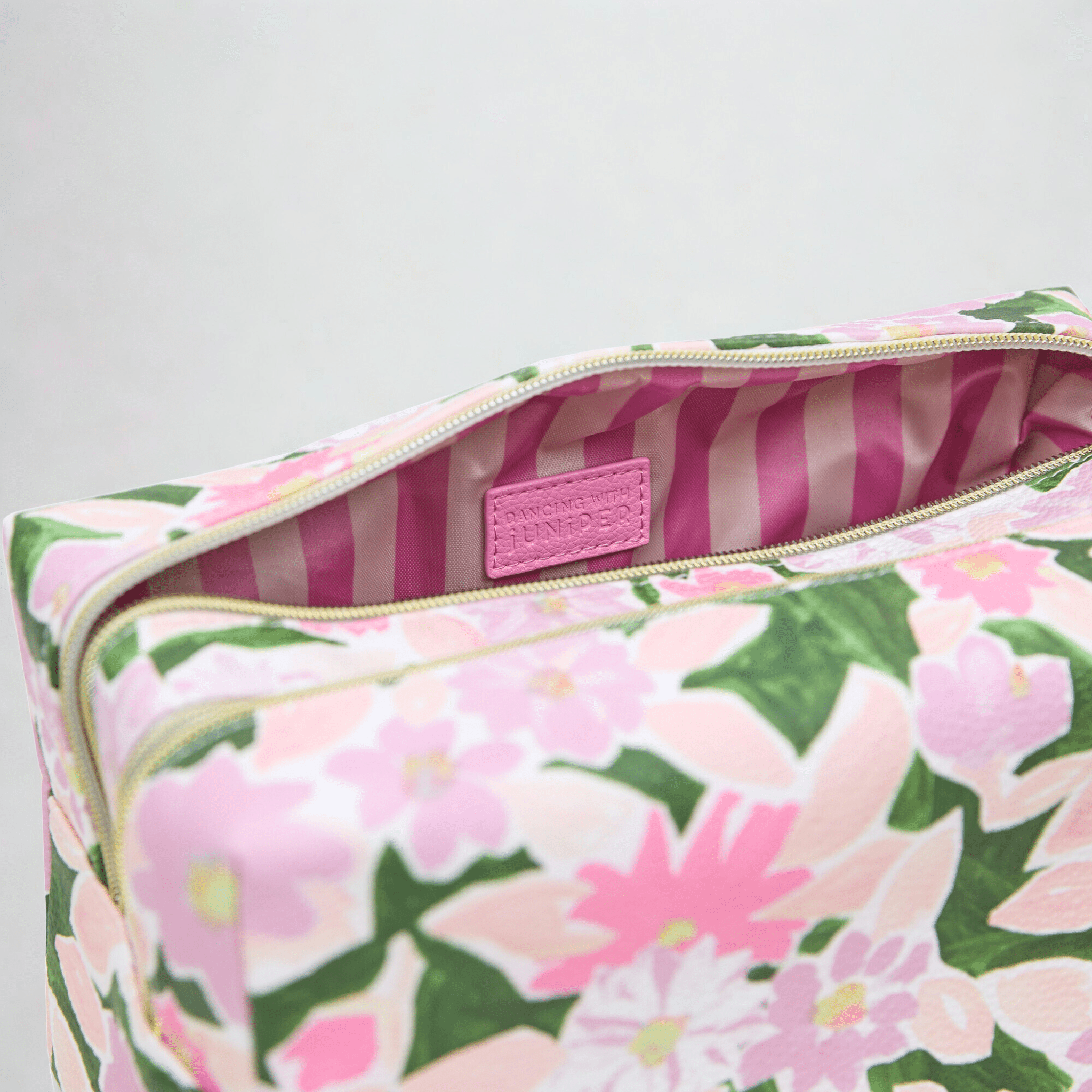 Forest Floor Toiletry bag - Dancing with juniper