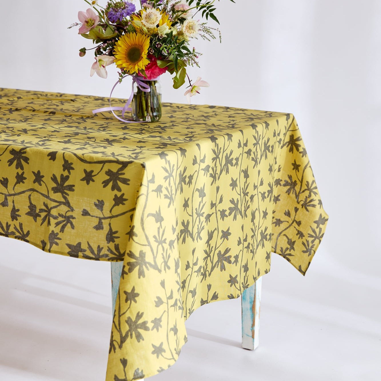 Moss tablecloth - Dancing with juniper